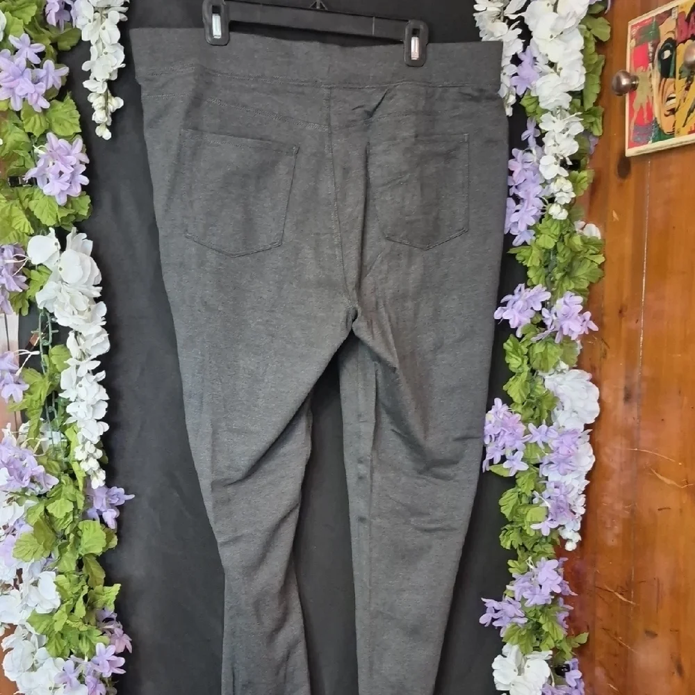 Seven7 Gray Ponte Pull-On Leggings